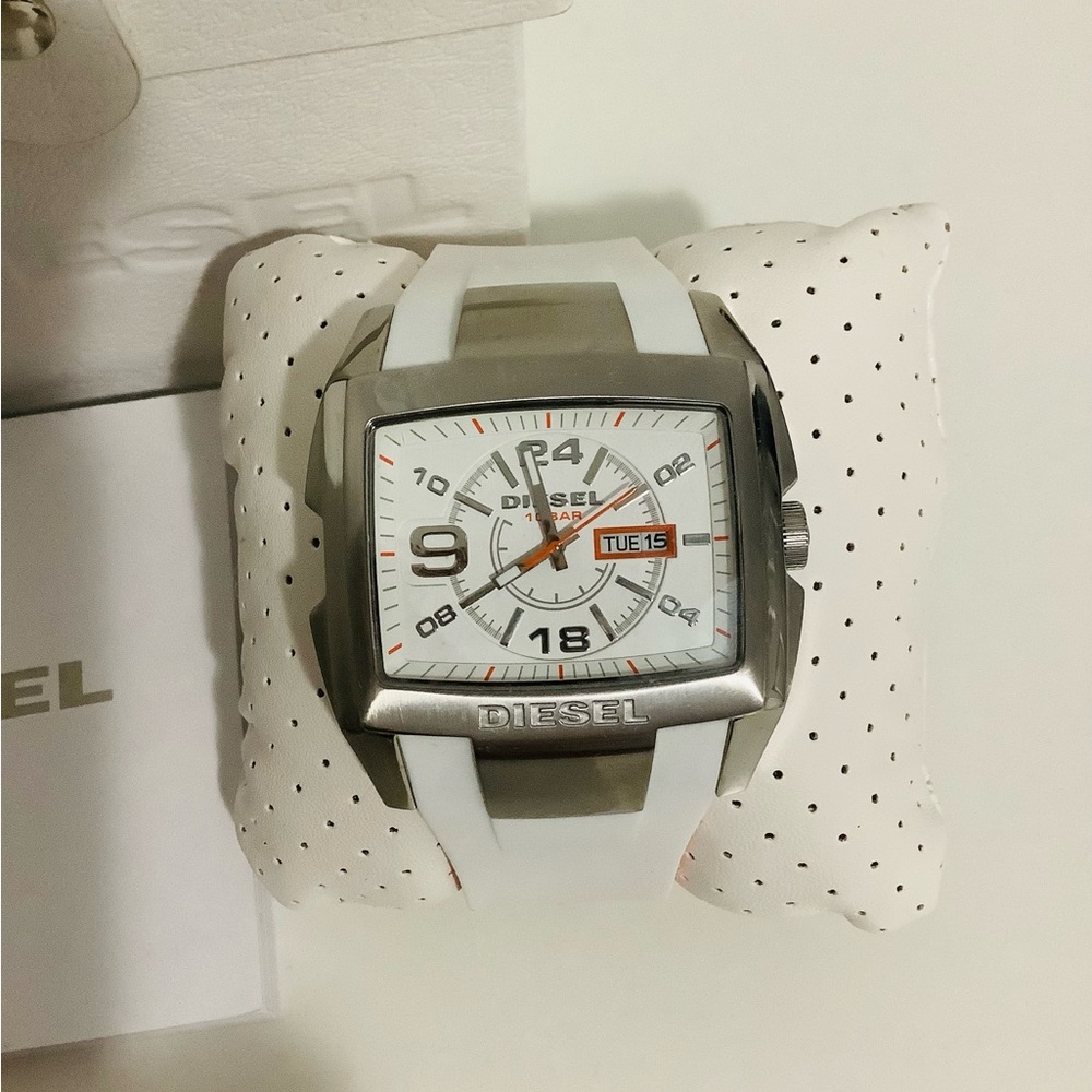 Works Well, Diesel Men’s Square Retired Watch, DZ 4286, Solid Stainless Steel.